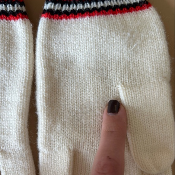 Hunter Hat and Glove Set - Picture 6 of 9